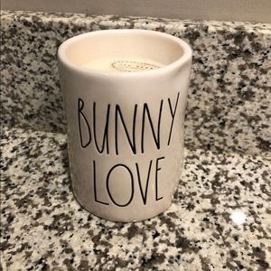 Rae Dunn Easter candle